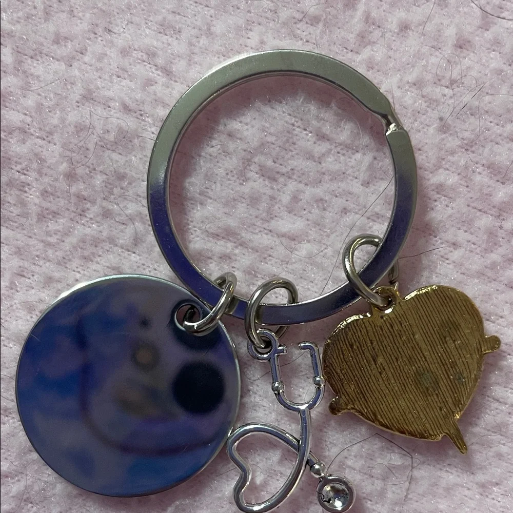 N/A silver keychain