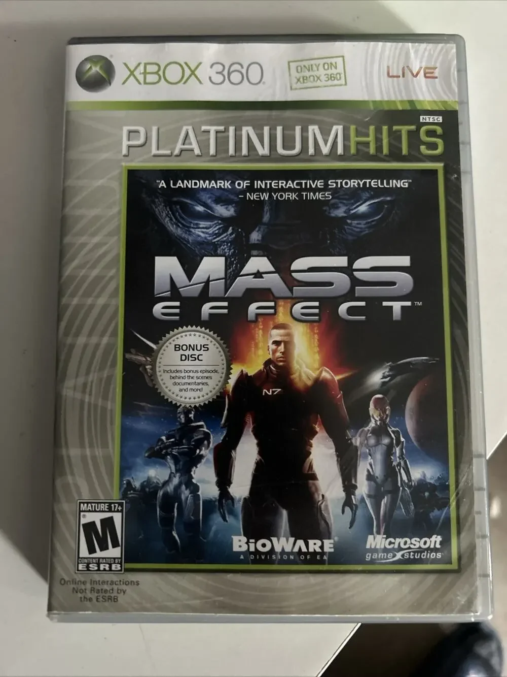 Mass Effect -- Platinum Hits (Microsoft Xbox 360, 2009)