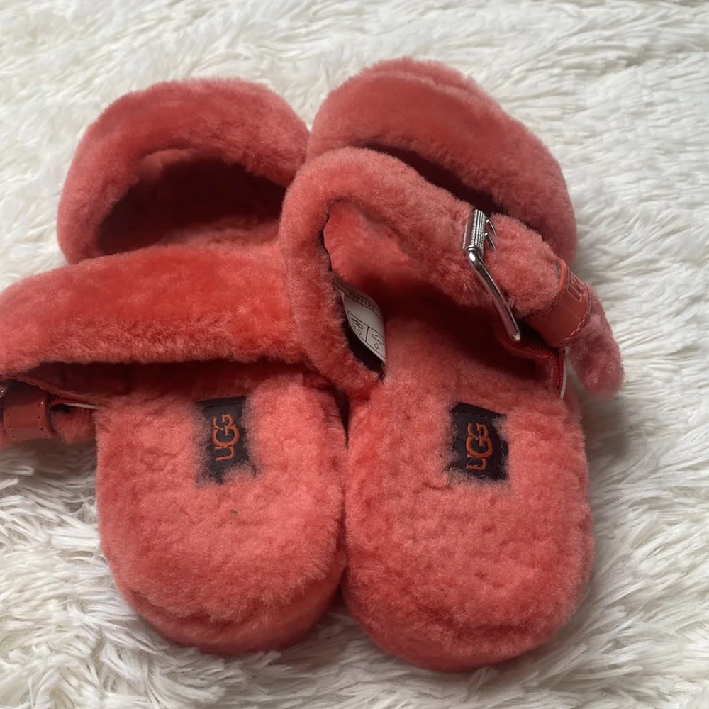 UGG platform coral