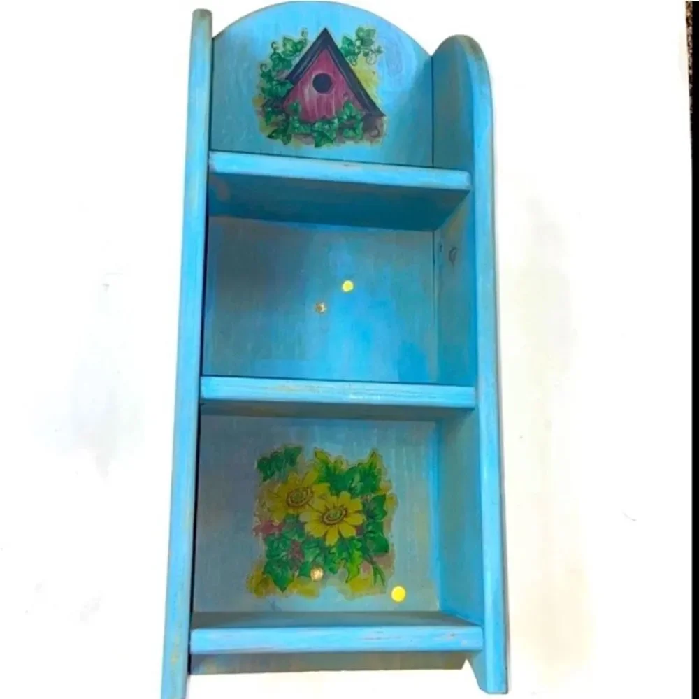 Vintage arched items display