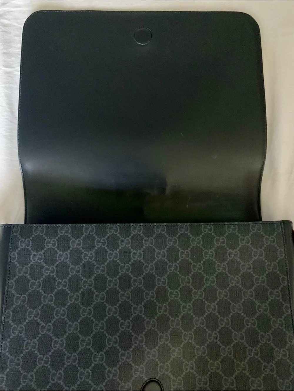 Gucci gg supreme