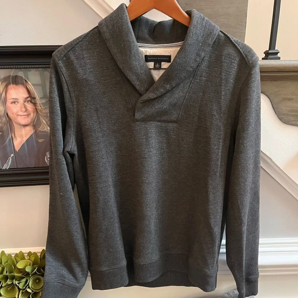 Banana Republic Gray Shaw Collar Sweater sz S NWOT