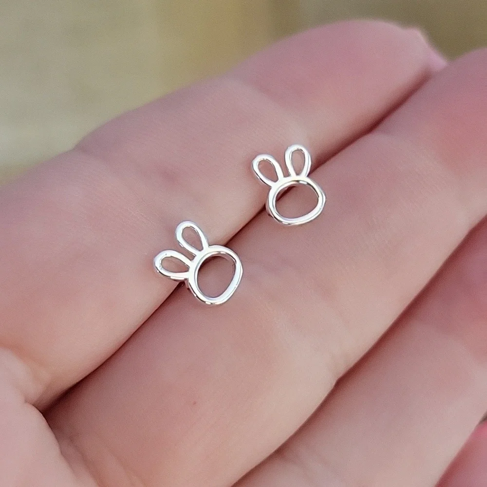 🔥LAST PAIR🔥 Hollow Bunny Stud Earrings