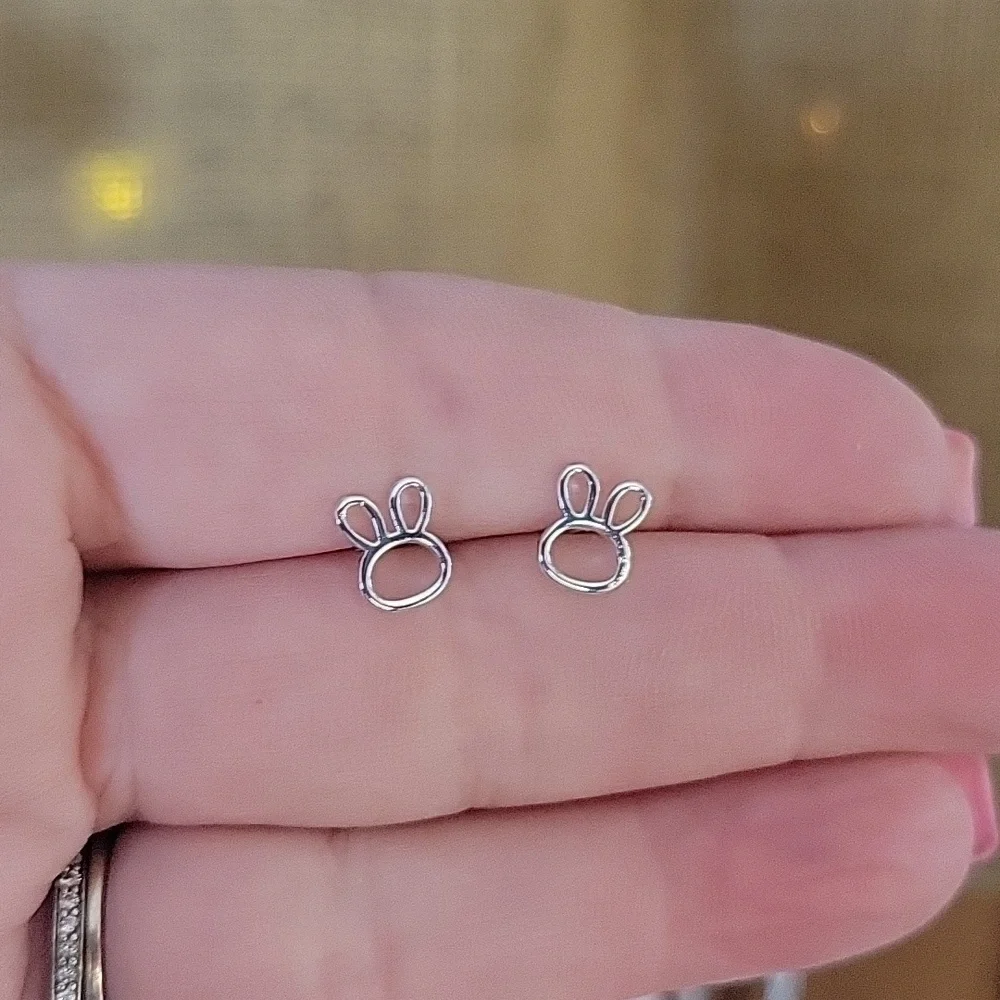 🔥LAST PAIR🔥 Hollow Bunny Stud Earrings