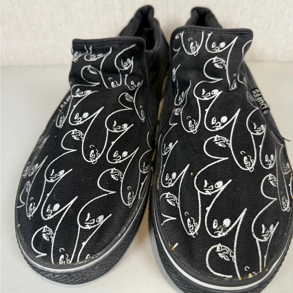 Duffs The dude black canvas slip-on sneakers Size 11‎