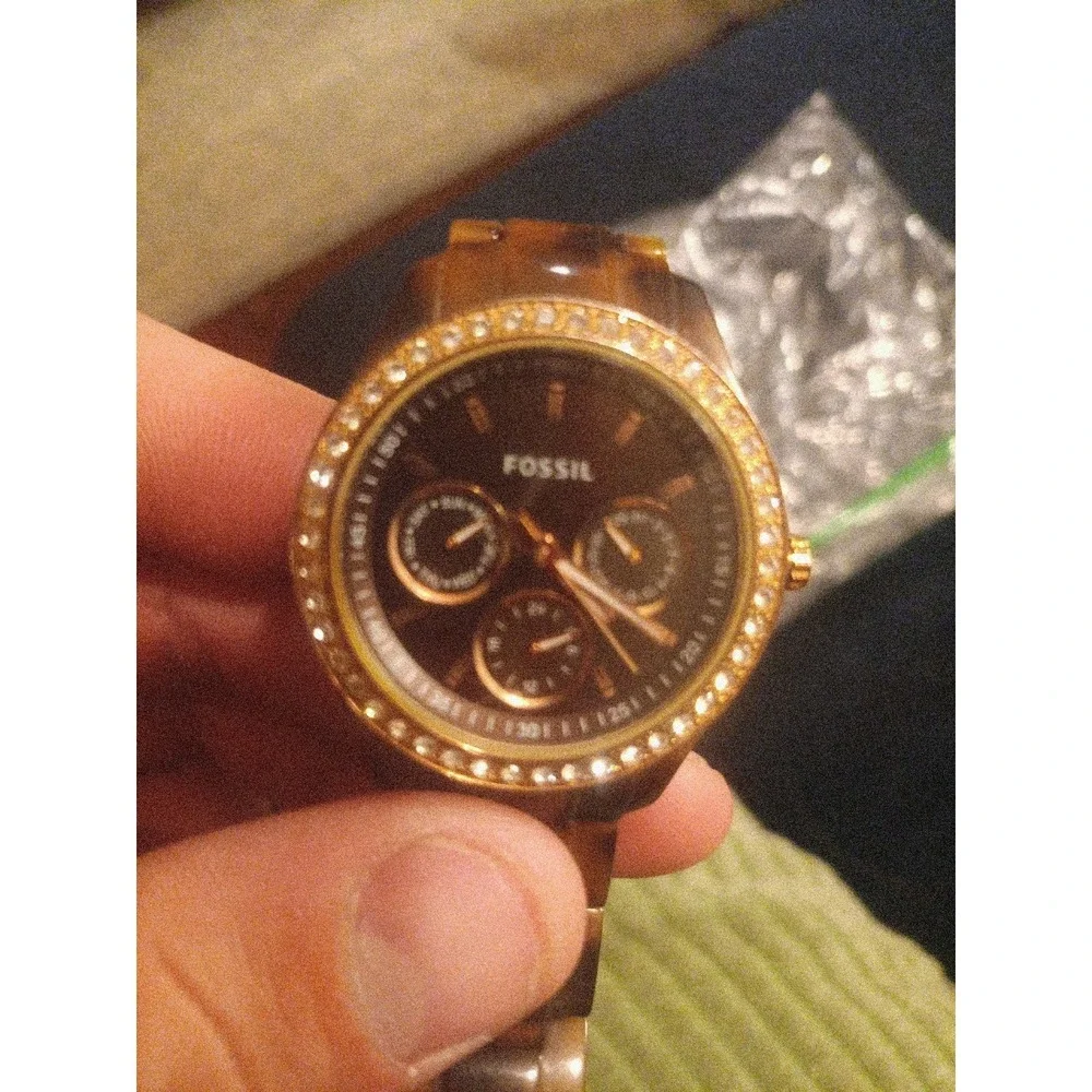 Fossil off them