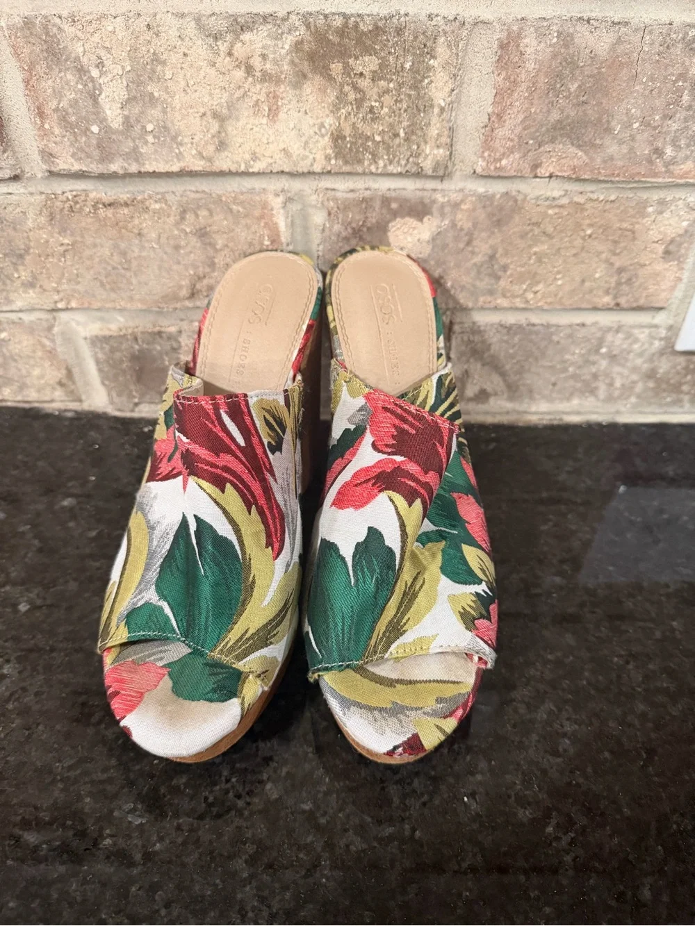 ASOS eye catching
