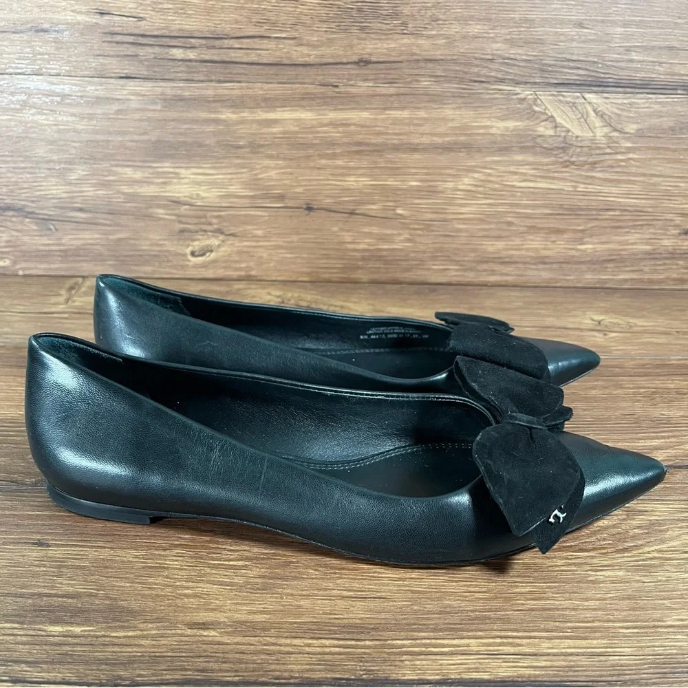 Tory Burch ships within