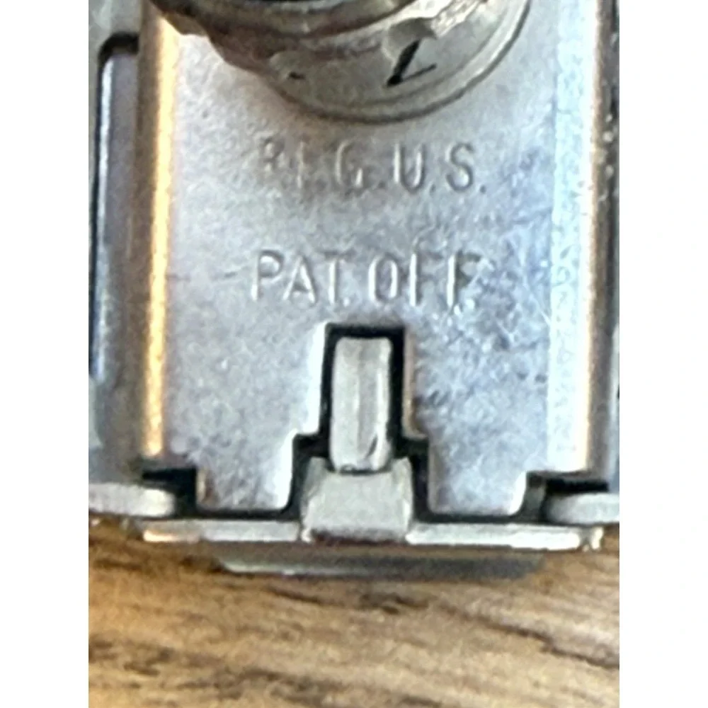 Vintage 1970 P-2 Gillette Super‎ Adjustable Safety Razor Plus Blades And Case