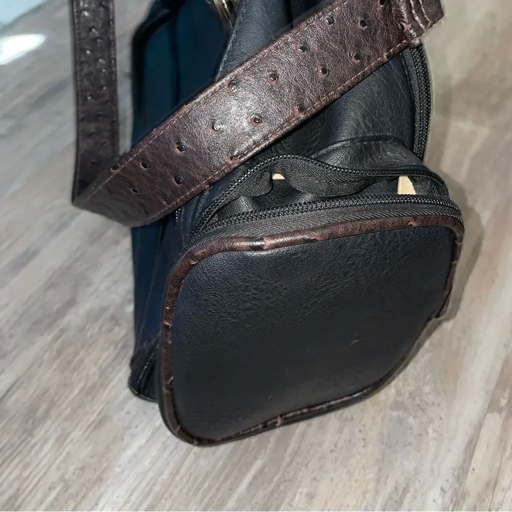 Bueno dog carrier