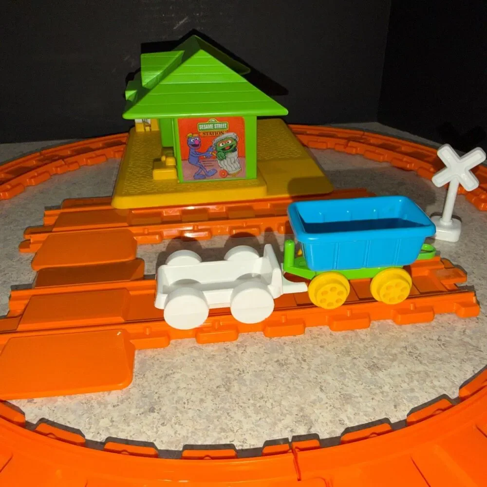Unbranded vintage toy