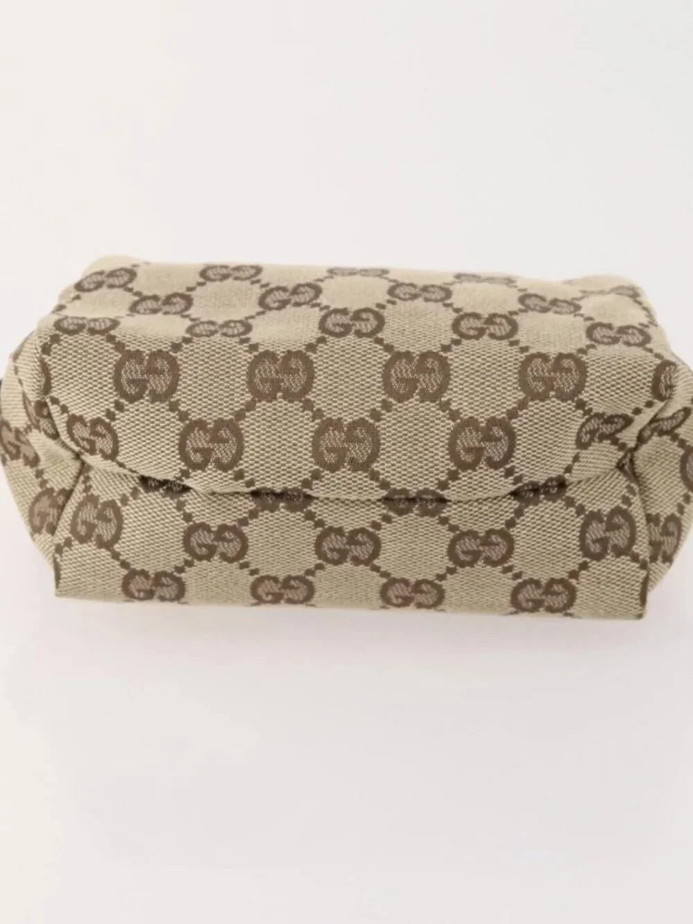 Gucci brand	gucci color	black