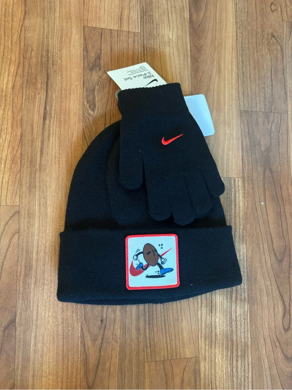 Boys Nike 2 Piece Hat & Glove Set 🏈