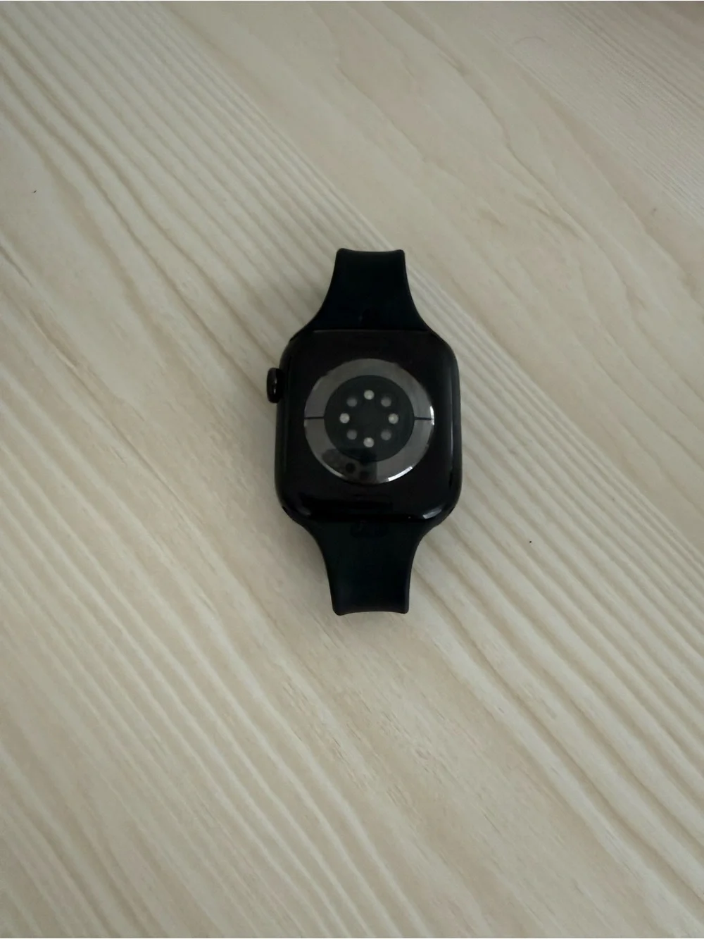 Apple sleek black