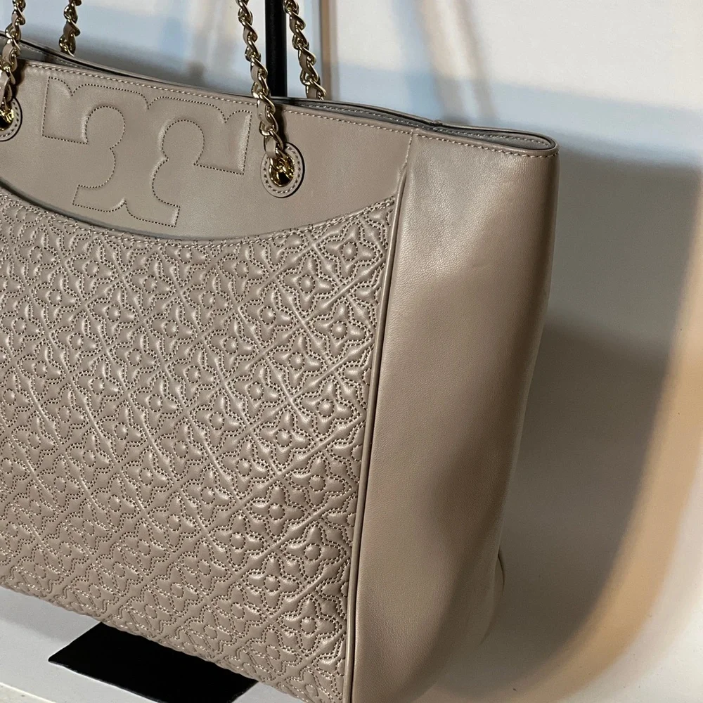 Tory Burch chic gray
