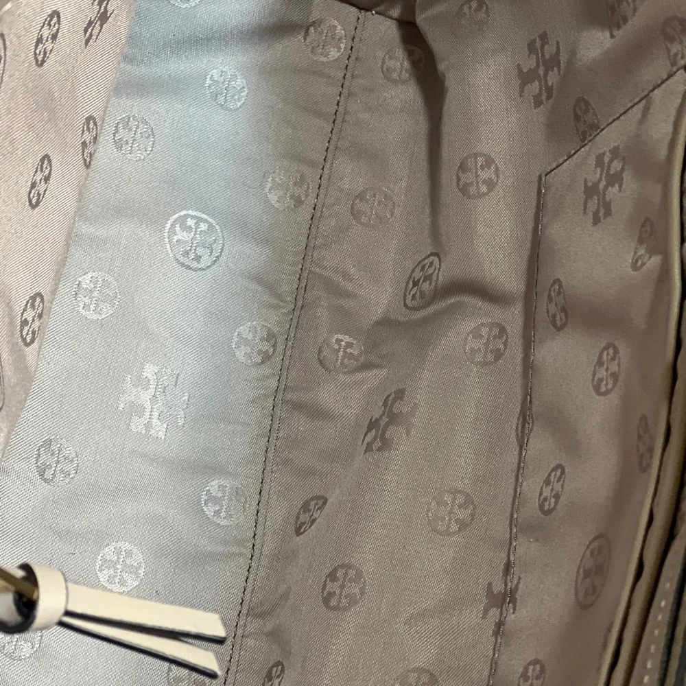 Tory Burch chic gray