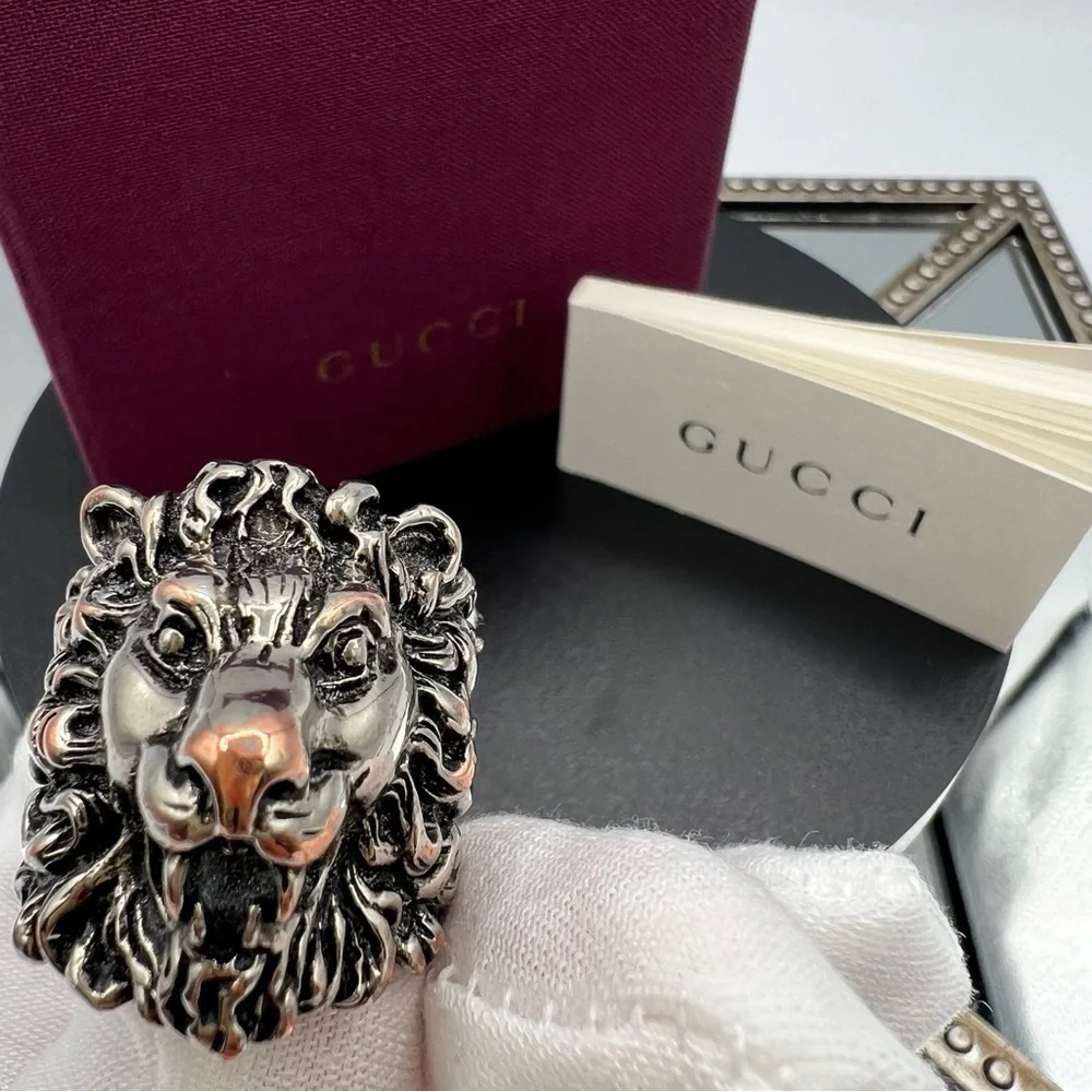 Gucci bold ring