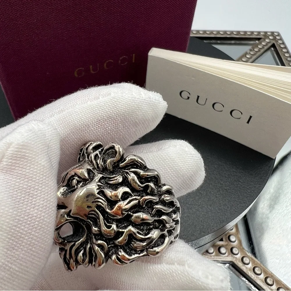 Gucci bold ring
