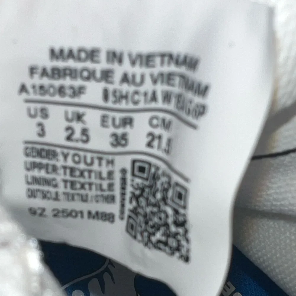Converse this listing