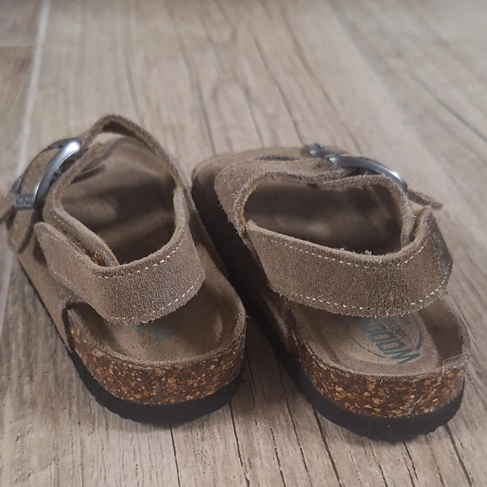 Woodstock Leather Kids Tan Sandals with Buckle Straps & Hook& Loop Sz. 8