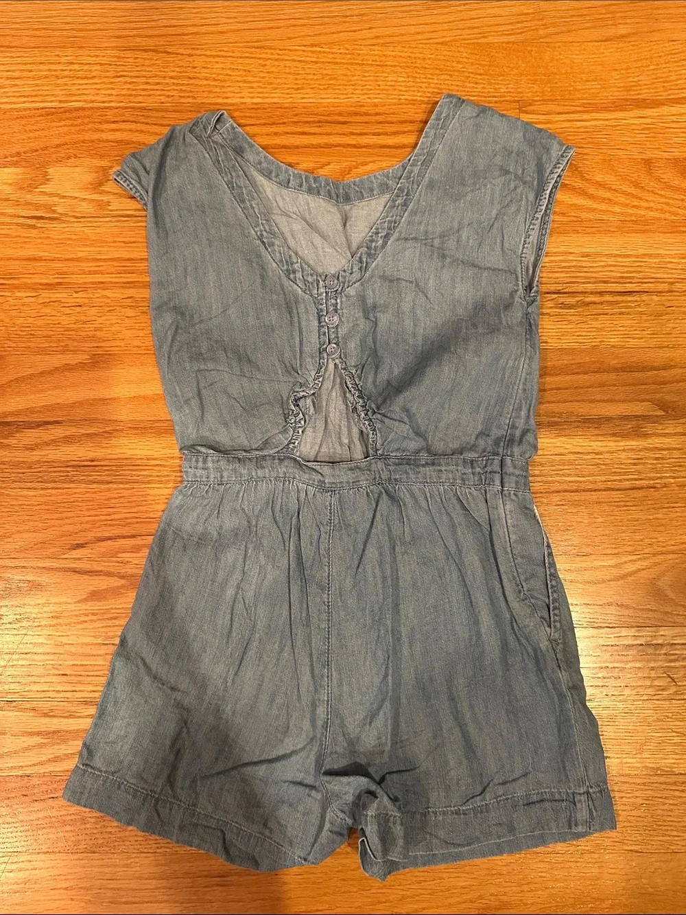 GAP light blue