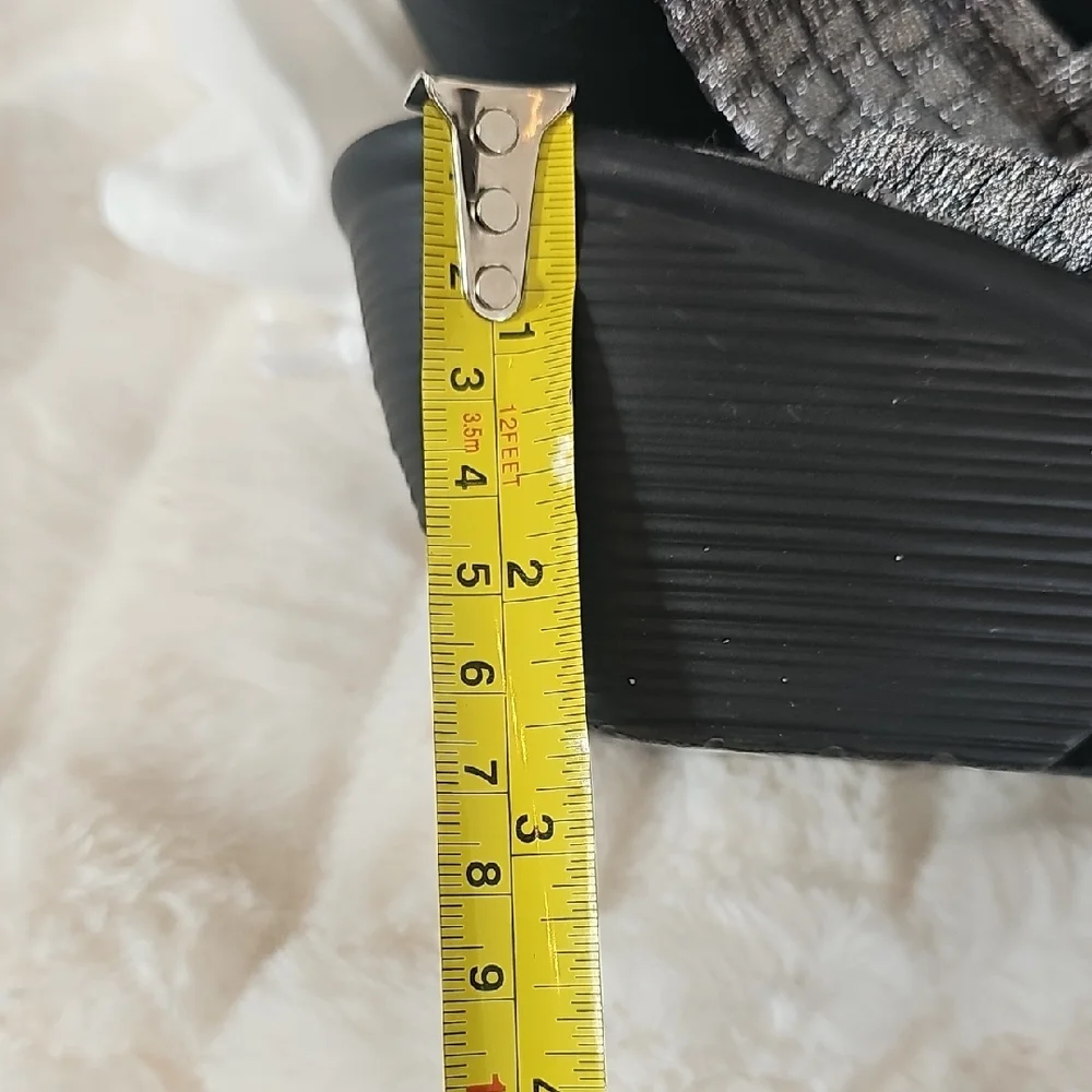 bernie mev. comfortable wedge