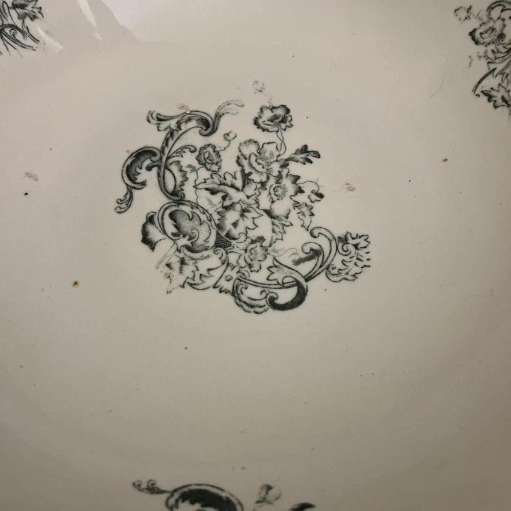 The Unbranded Brand bird bath