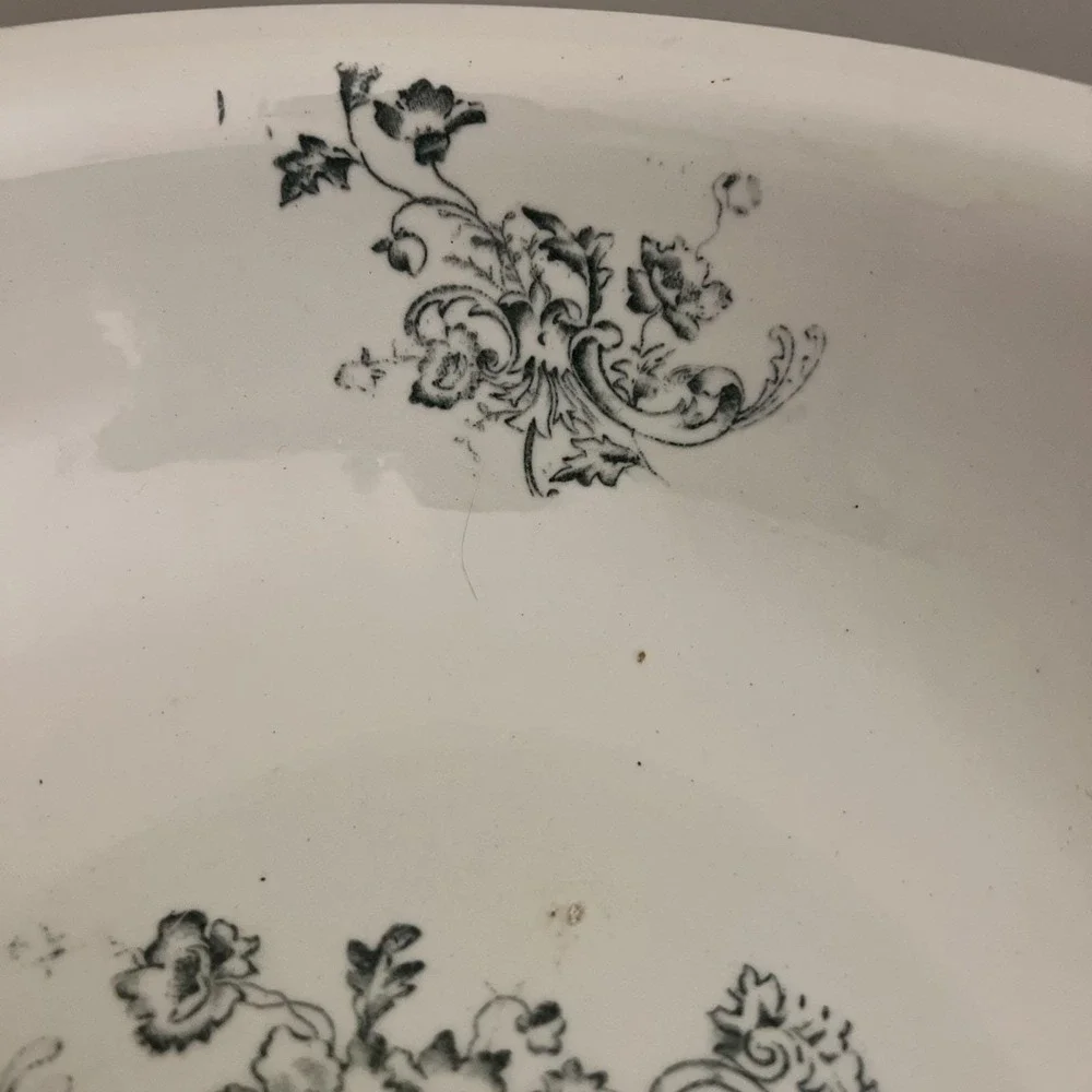 The Unbranded Brand bird bath