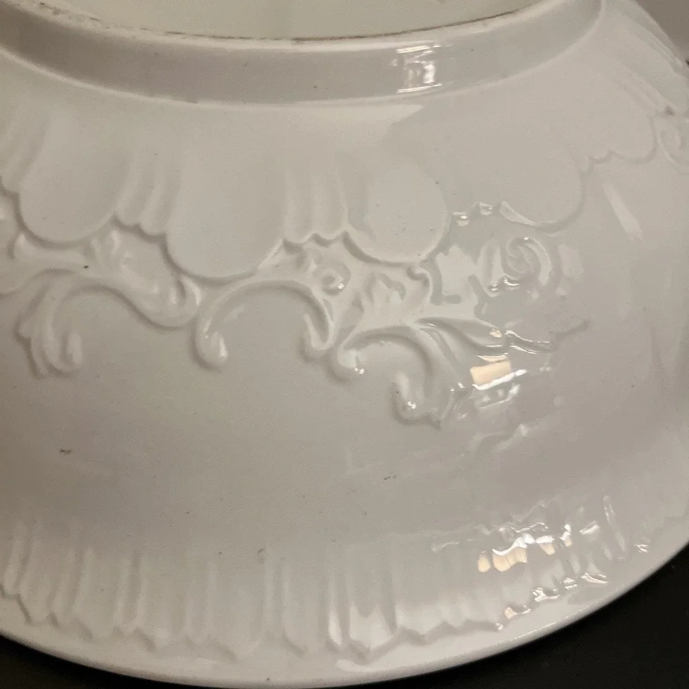 The Unbranded Brand bird bath