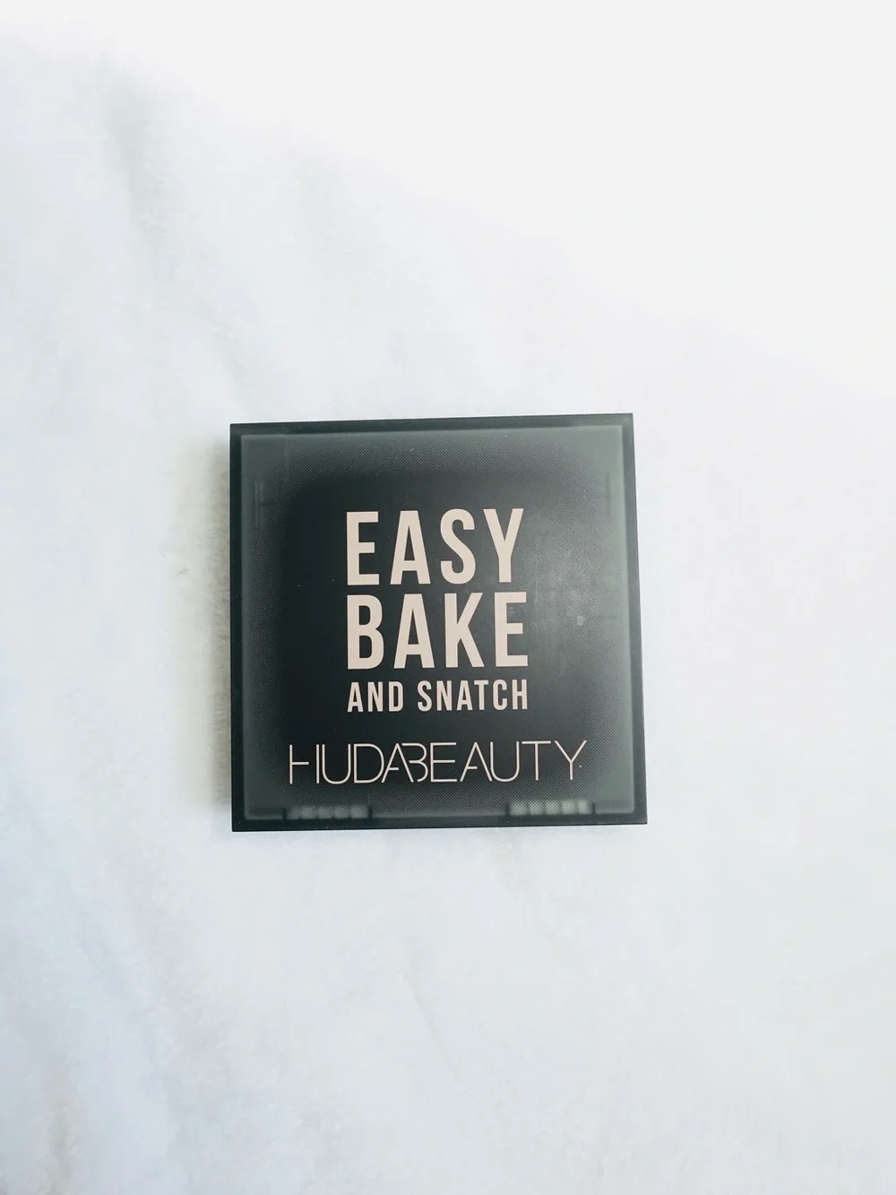 HUDA BEAUTY new box