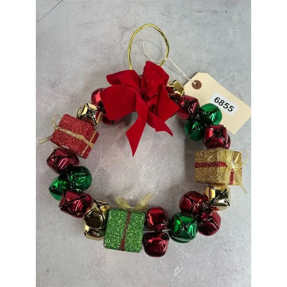 Unknown wreath or this