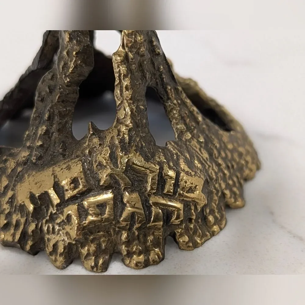 Source Unknown decorative cup design