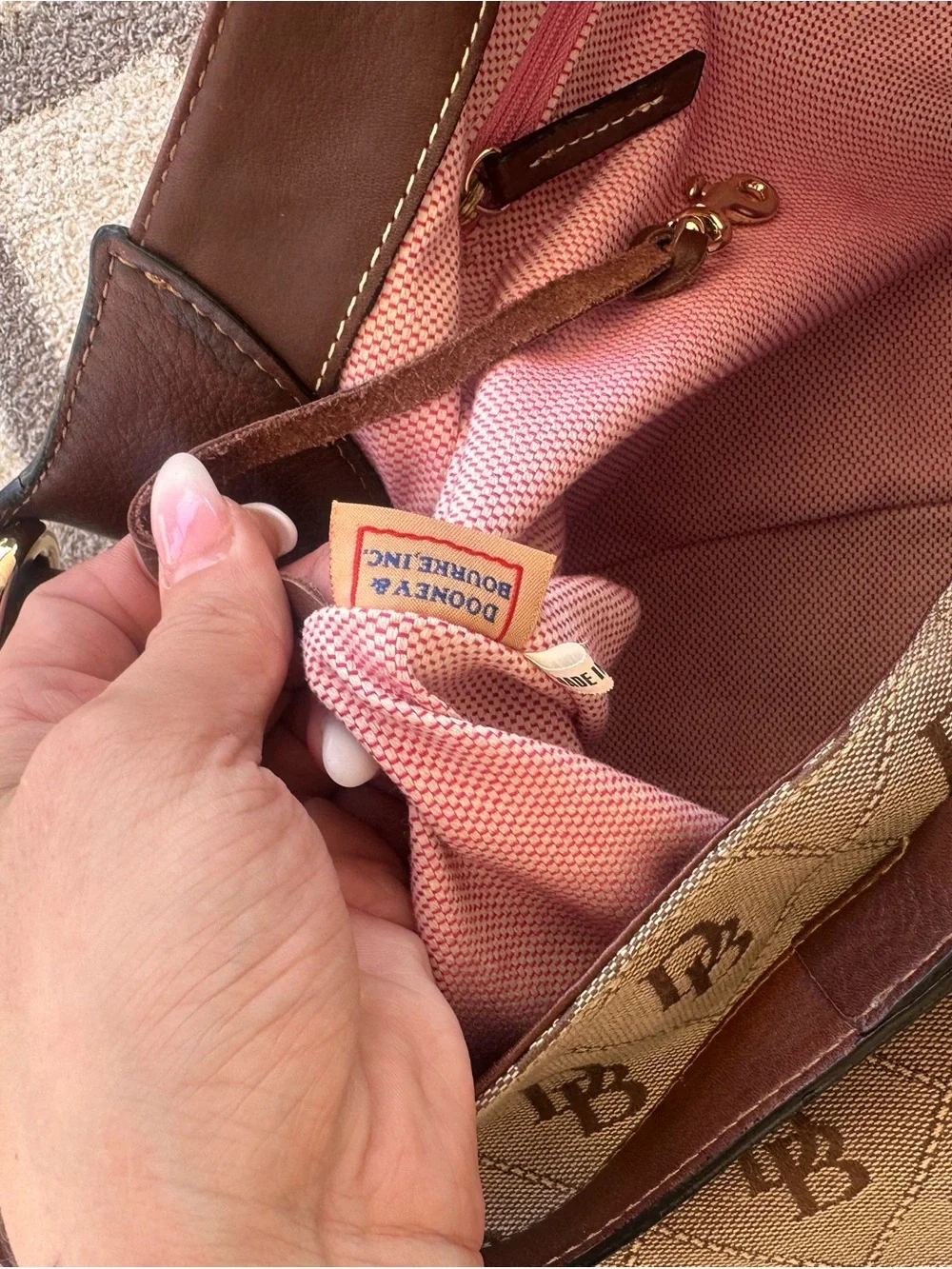Dooney & Bourke reference tone