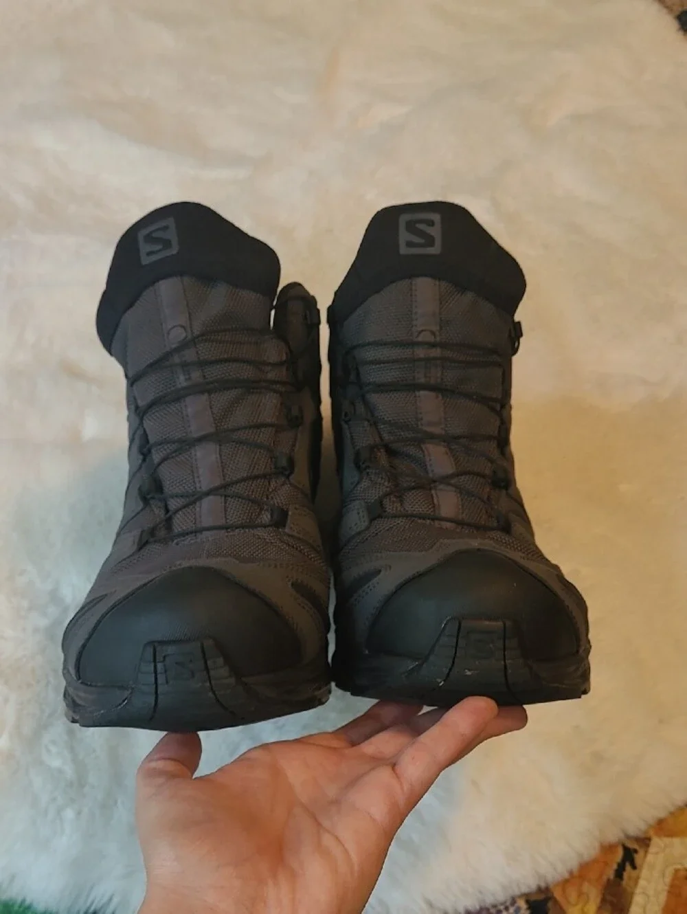Salomon item good