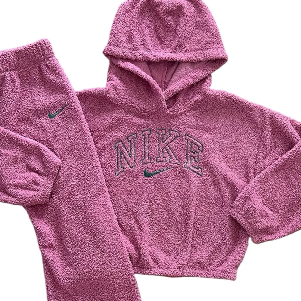 Nike adorable cozy