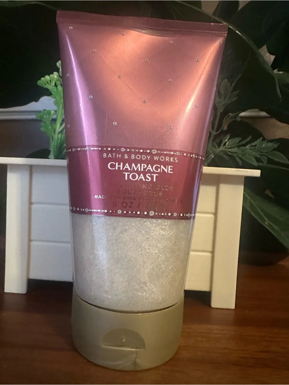 CHAMPAGNE TOAST Bath & Body Works Exfoliating Glow Body Scrub 8 Oz/226 g