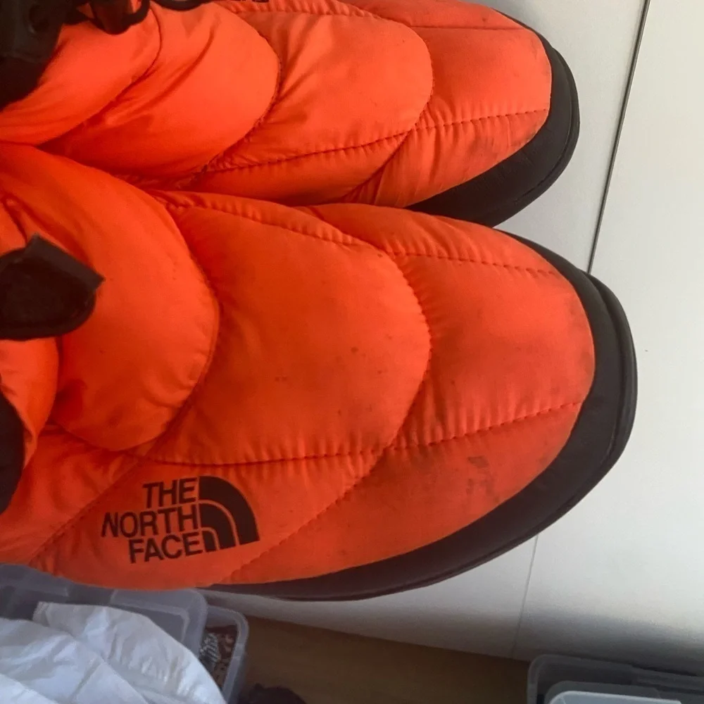 Supreme tnf north