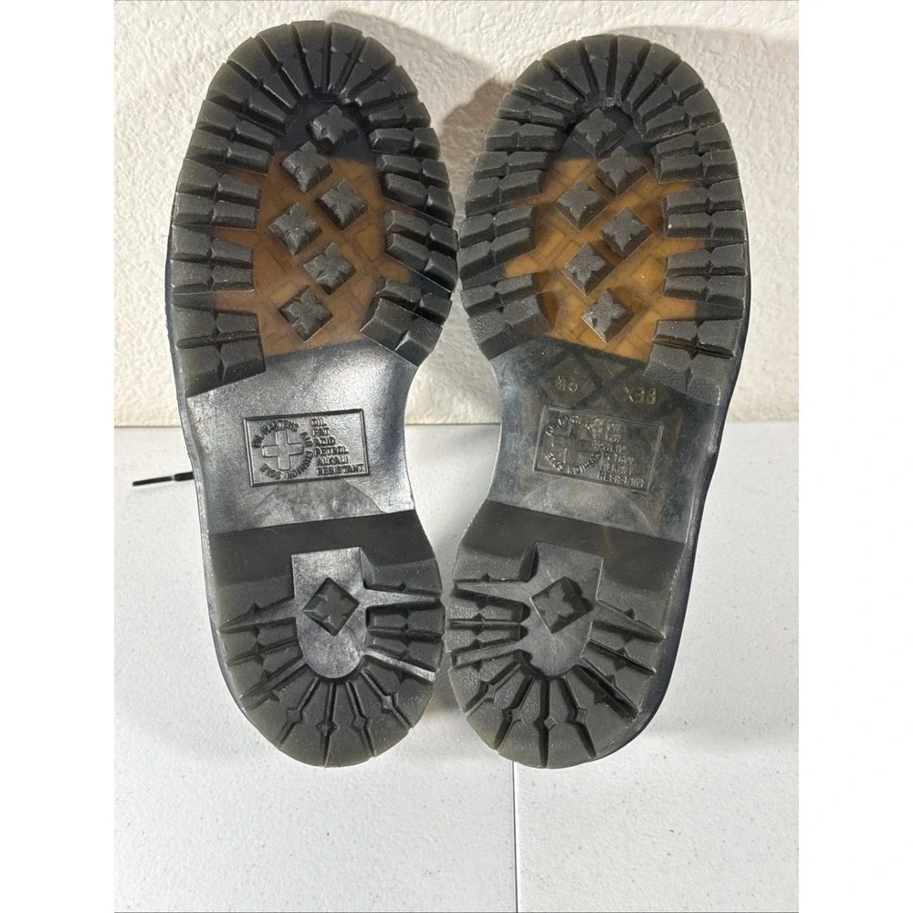 Dr. Martens up sale