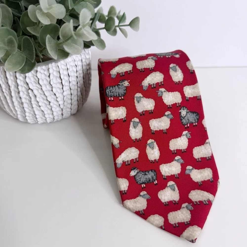 Alynn Men's Silk Necktie Black Sheep Red 3 5/8 x 57