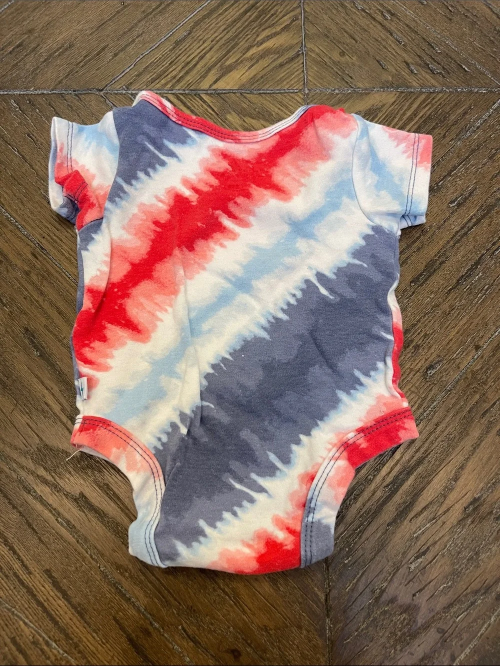 Team of Tiny white dye breathable