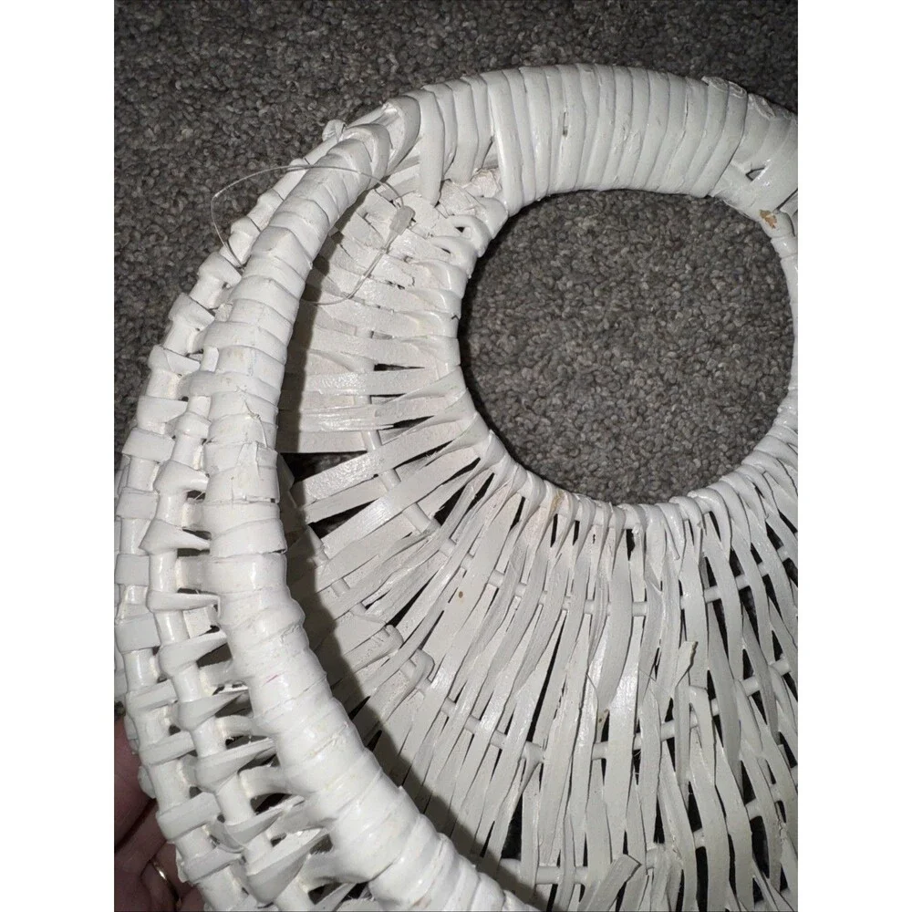 Unbranded vtg wicker