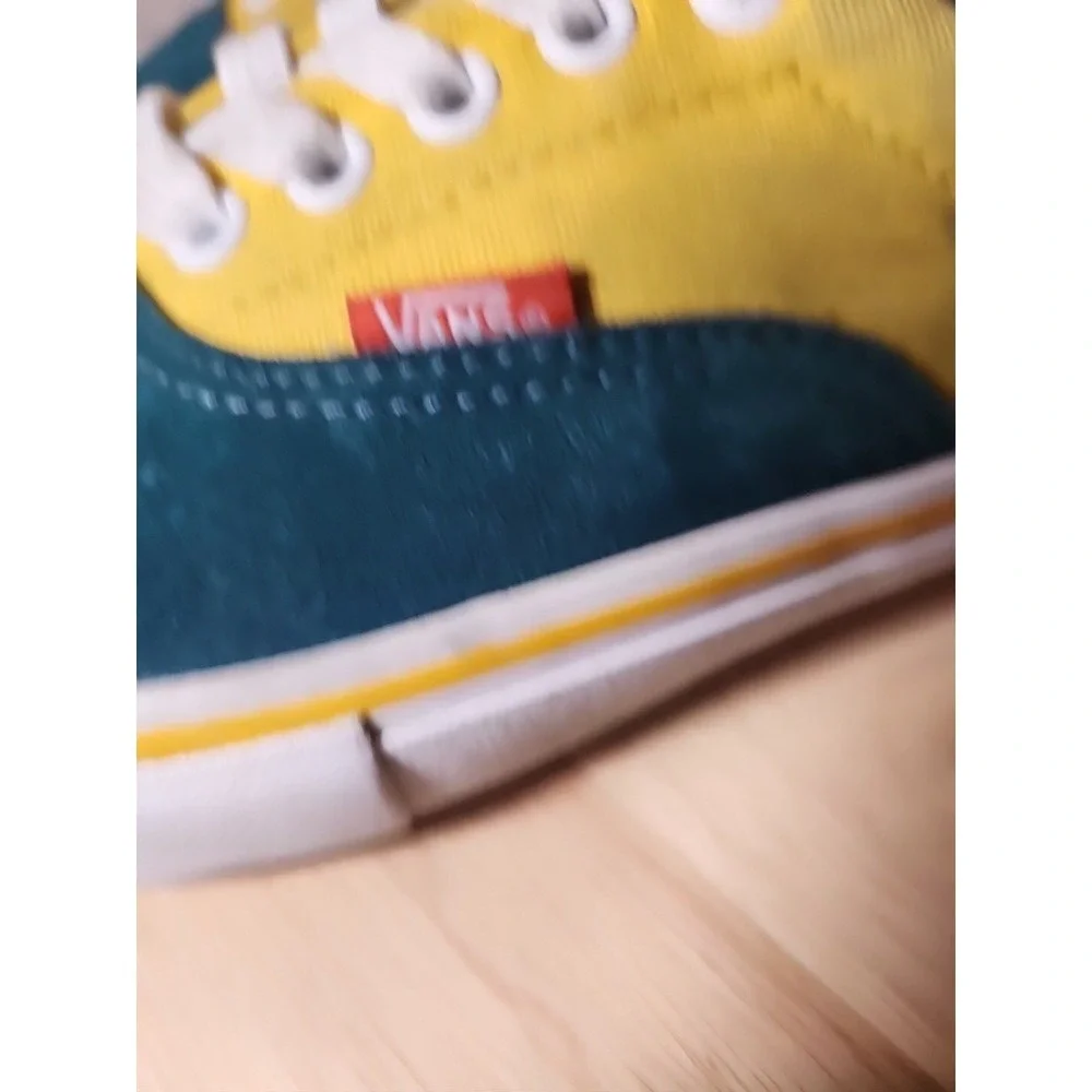 Vans these era