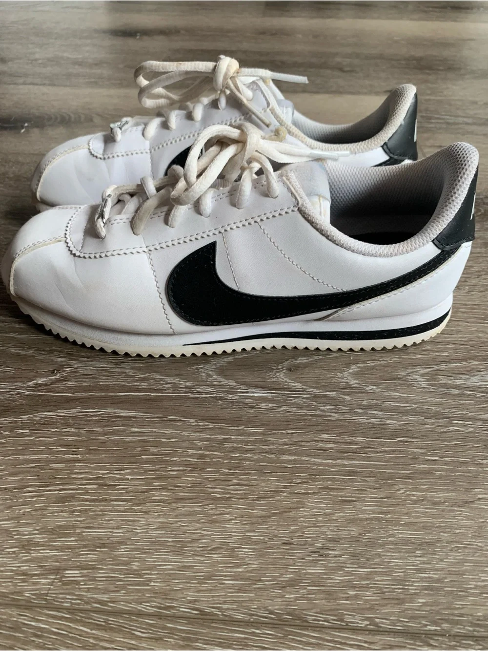 Nike low top