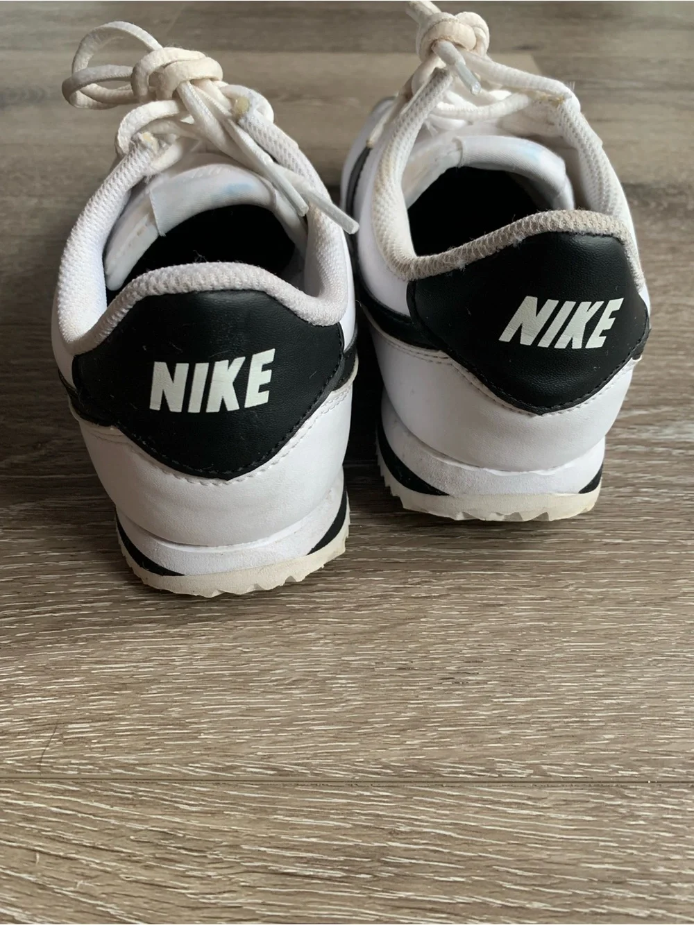 Nike low top