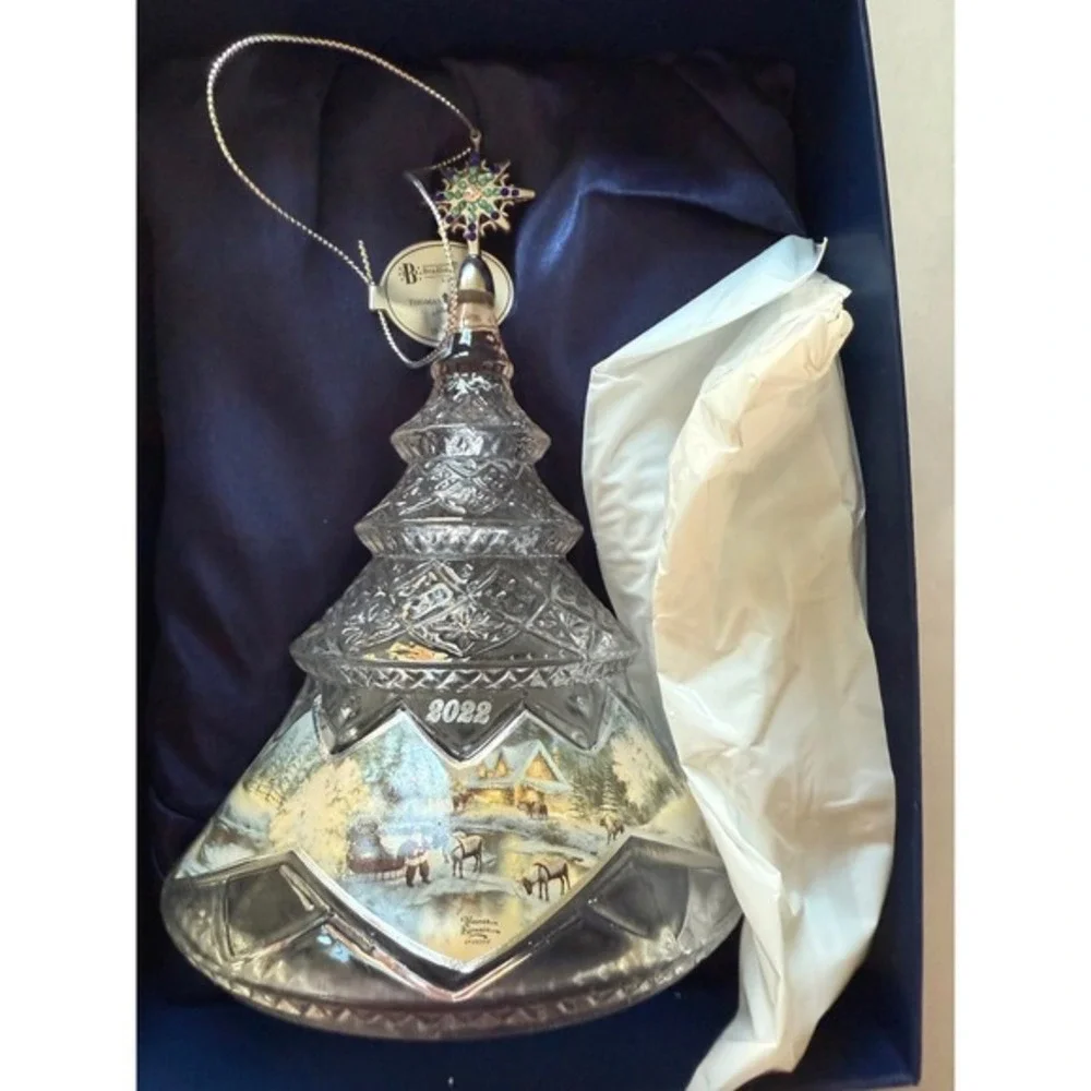 Thomas Kinkade 2022 Crystal Christmas Tree Ornament‎ w/ Box