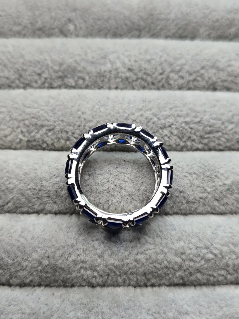 Bomb Party silver tone