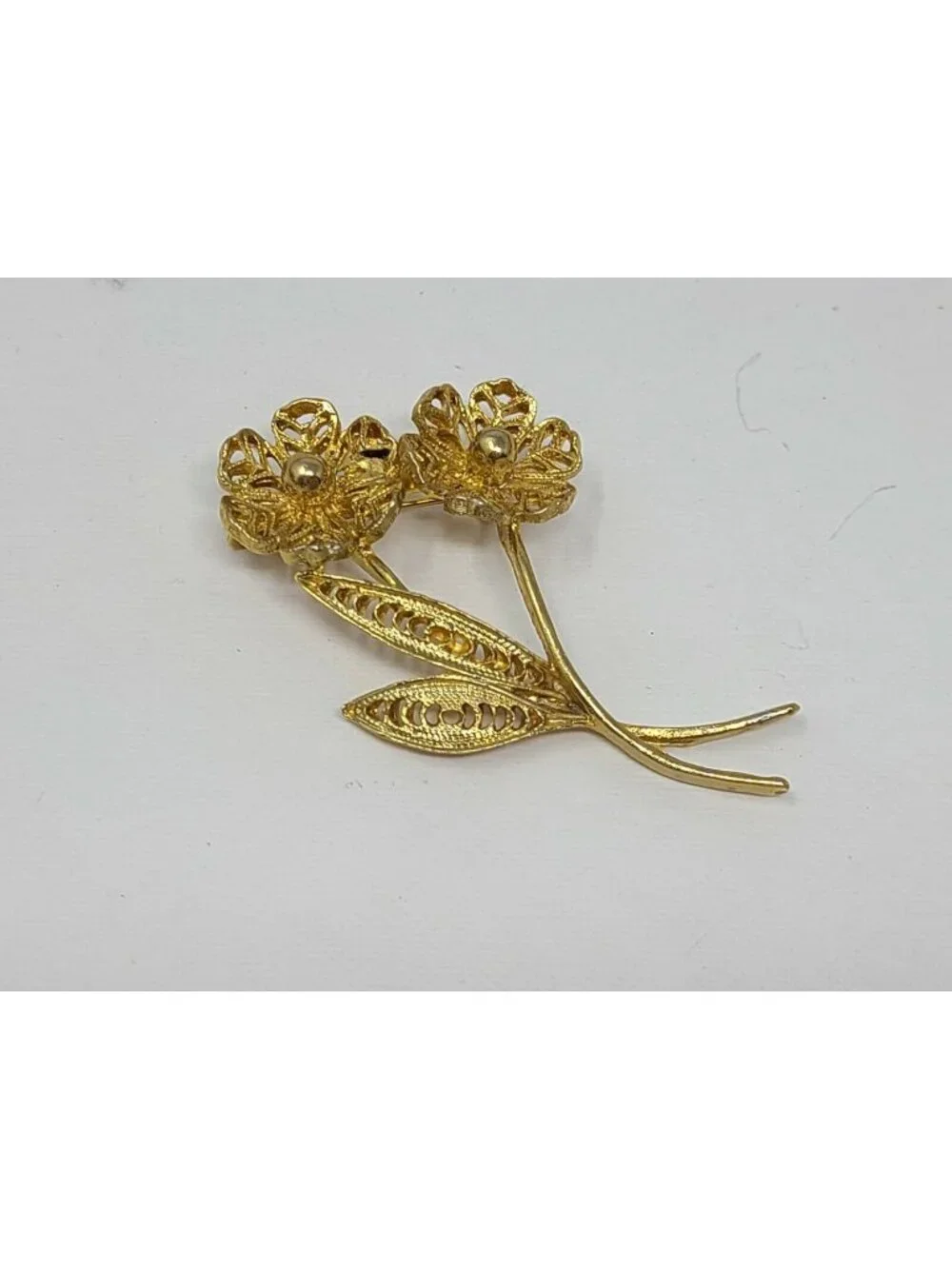 Vintage Gold-Tone Filigree Floral Brooch With Flower Design Pinback Jewelry