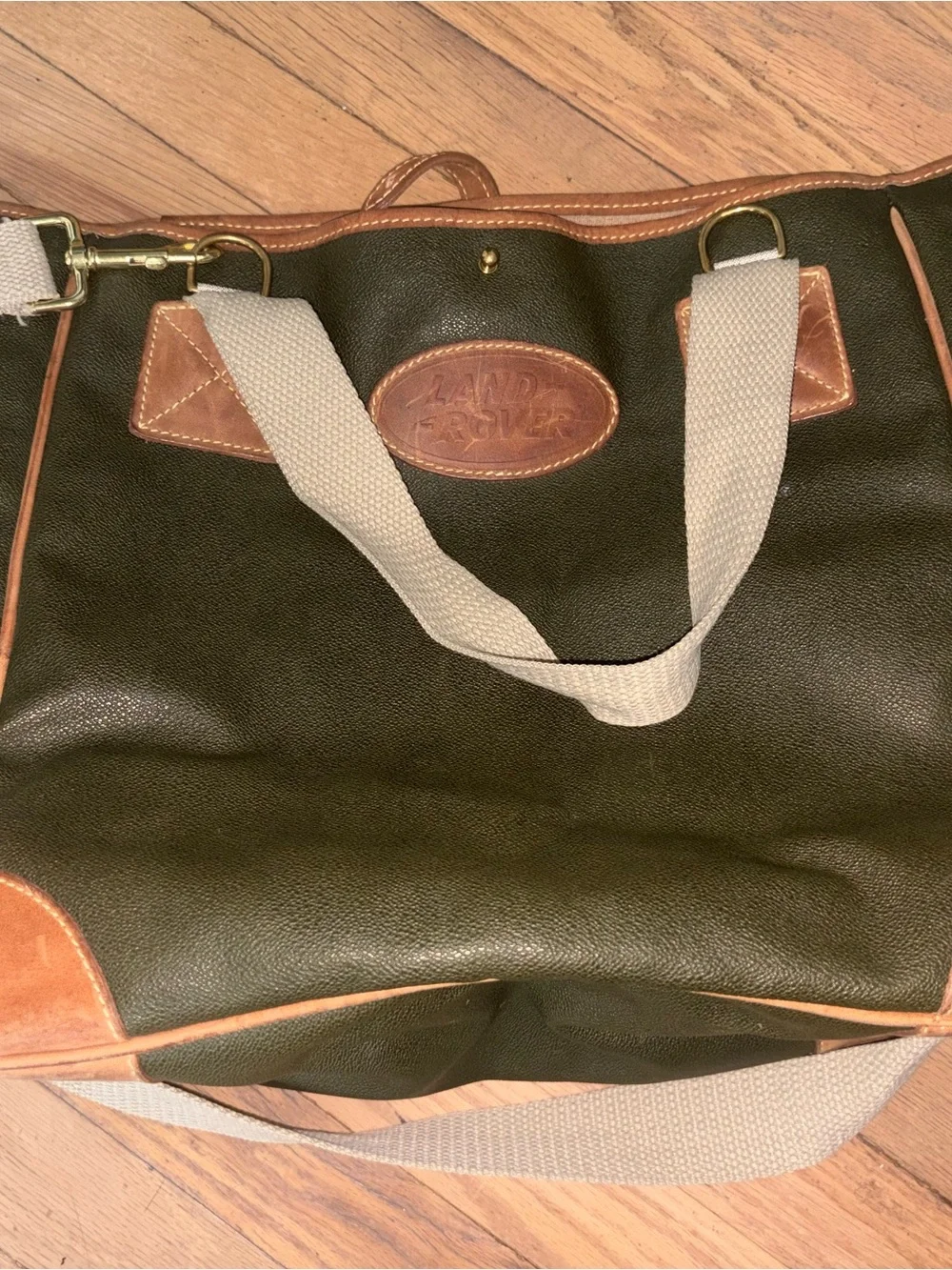N/A olive accents