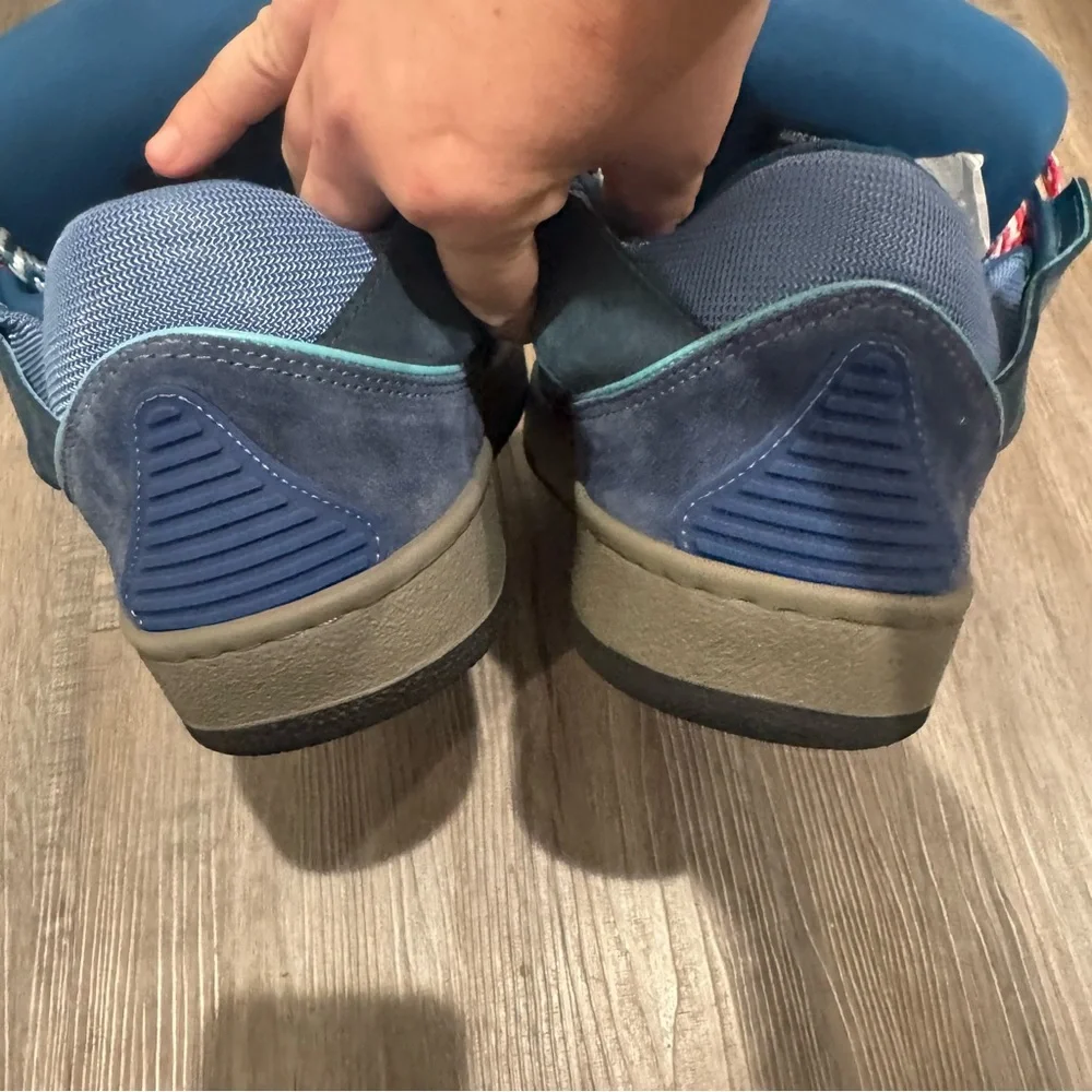 Lanvin curb blue