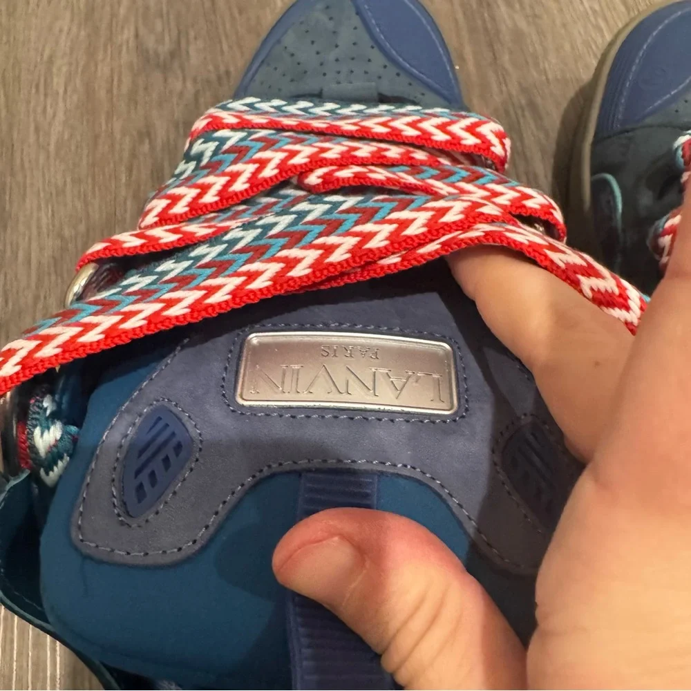 Lanvin curb blue